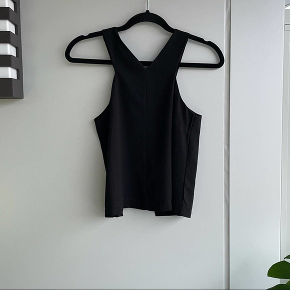 Lulus Tops - LULUS black sleeveless crossover open back classic crop basic top